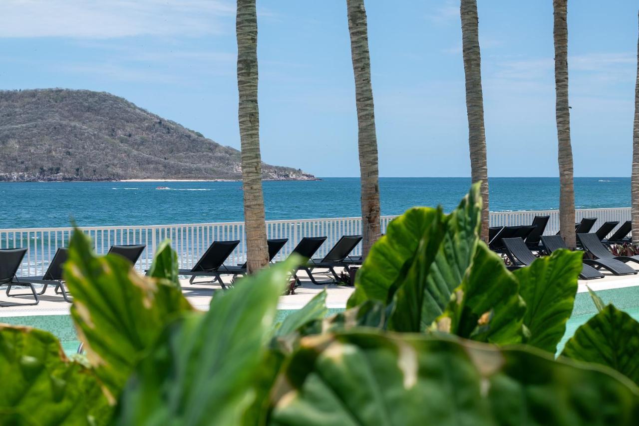 Viaggio Resort Mazatlán Exterior foto View of the beach at the hotel
