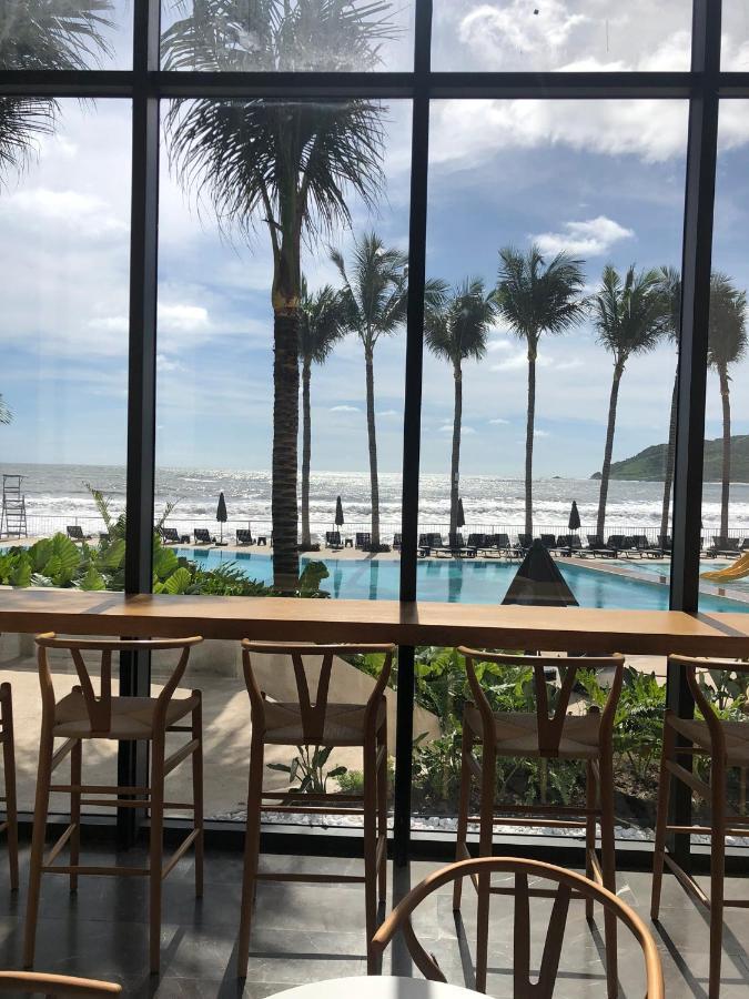 Viaggio Resort Mazatlán Exterior foto View of the beach from the hotel
